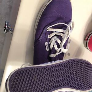 Women’s vans. Size 8.5